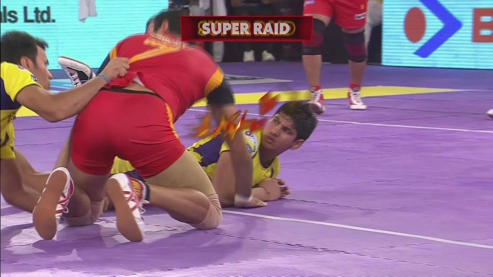 Bully Thakur snaps 3 points! | Airtel Xstream Play
