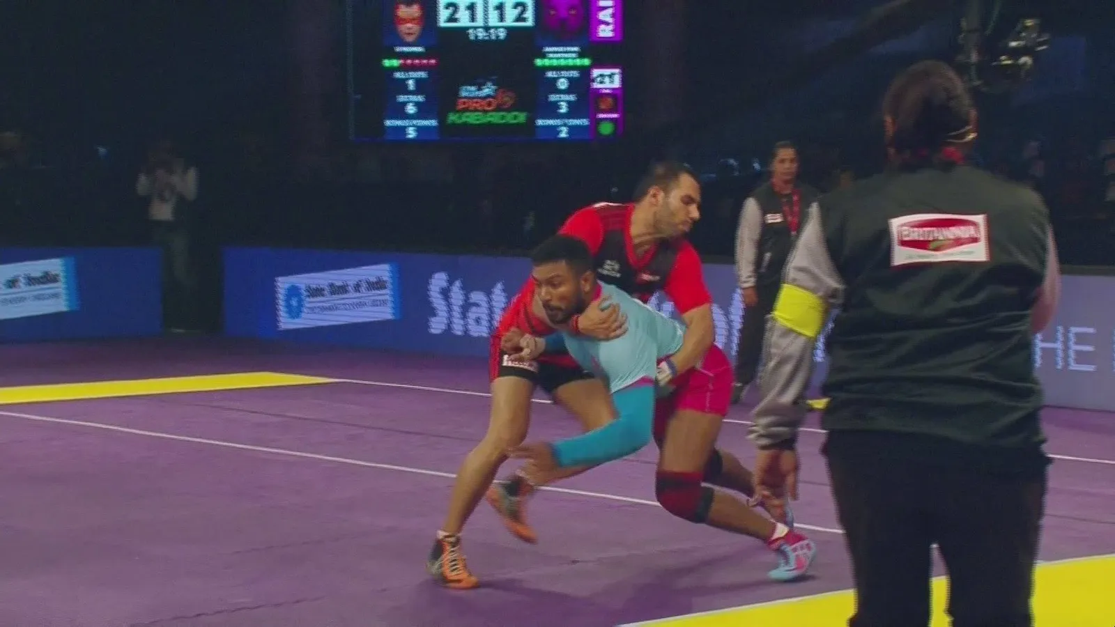 Super Shabeer Takes Four! | Airtel Xstream Play