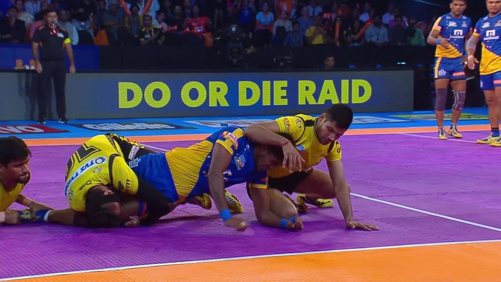 Rohit, Nilesh Halt Prapanjan | Airtel Xstream Play